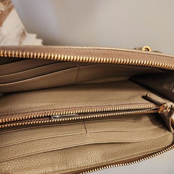 Gray Leather Prada Continental Zip Around Wallet (2303146) - Picture 9 of 11